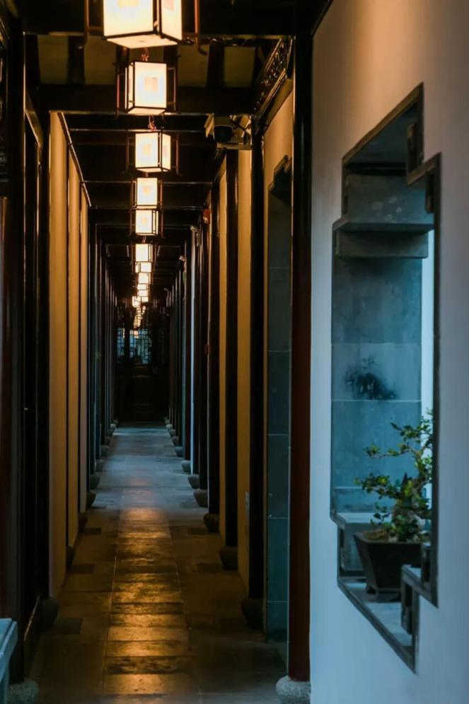 蘇式園林酒店照明設(shè)計(jì)方案-蘇州墨客園酒店燈光設(shè)計(jì)
